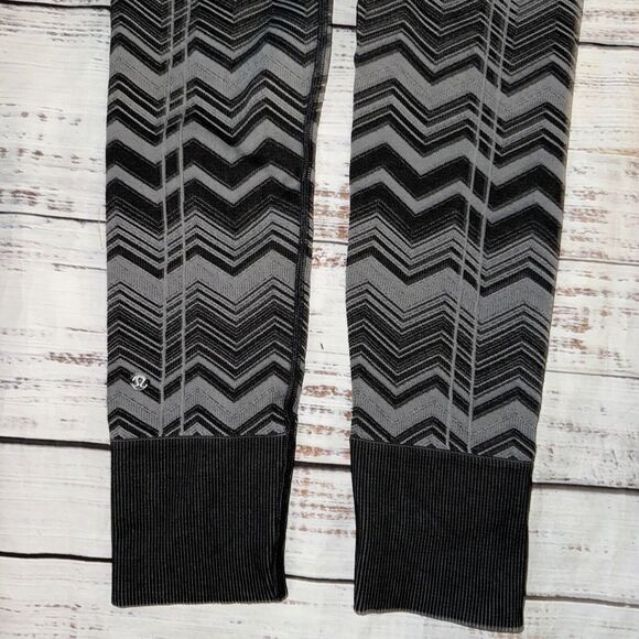 Lululemon Women’s Ebb To Street Seamless Chevron Tights Size 4 - Picture 2 of 5